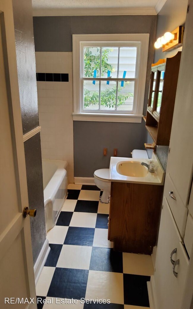 Building Photo - 2 br, 2 bath House - 3912 Richmond