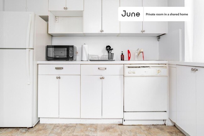 Foto del edificio - Room in Shared 4 bed/1 bath home