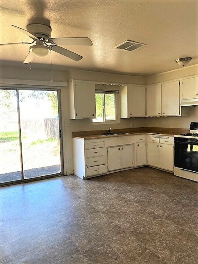 Foto del edificio - HE281