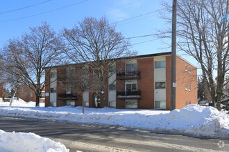 Building Photo - 45 Walton Avenue