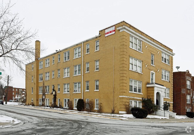 Building Photo - Guinan Building