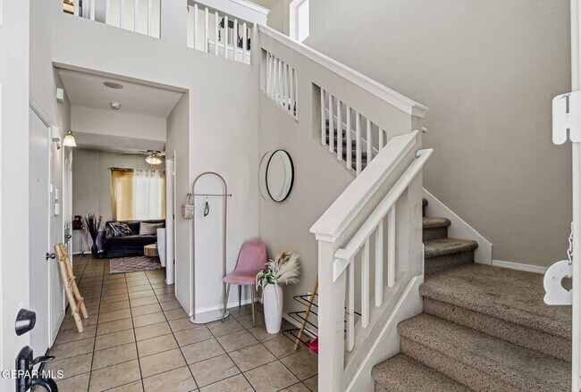 Foto del edificio - 14220 Firewood Dr