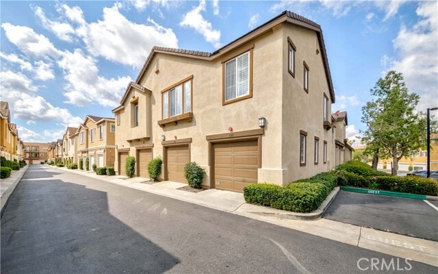 Building Photo - 1347 McFadden Dr