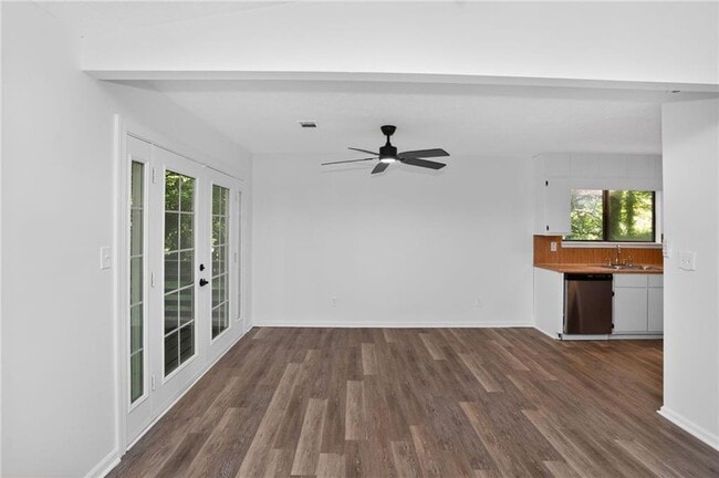 Foto del edificio - 3208 Berrong Way