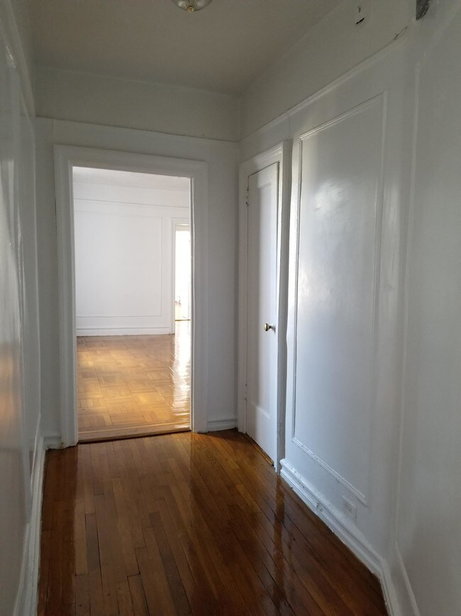 Foto del edificio - 2961-2965 Marion Avenue