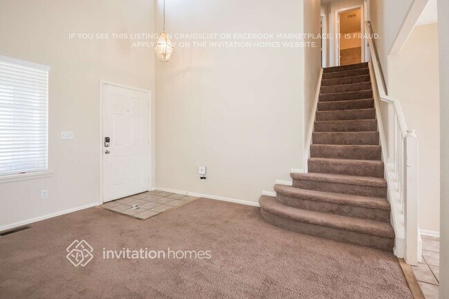 Building Photo - 15130 E 116th Dr