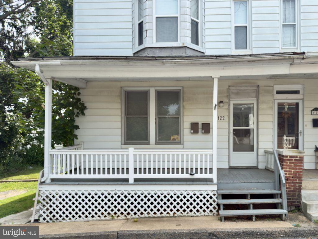 Primary Photo - 122 Houston Ave
