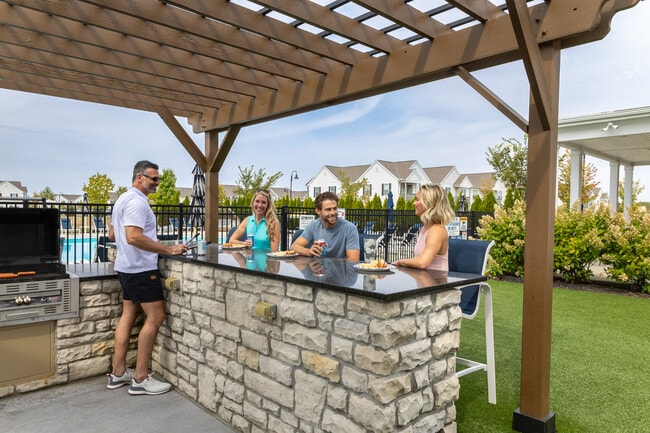 Building Photo - Jerome Grand