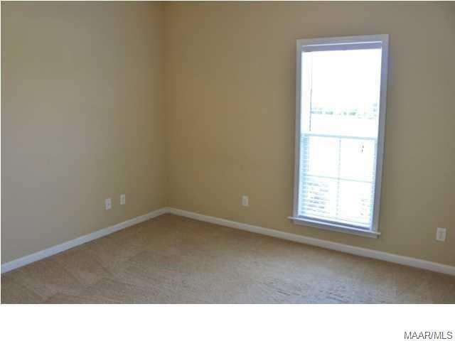 Building Photo - 613 Old Camp Dr