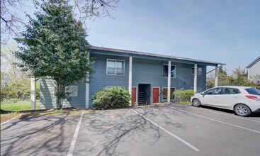 Building Photo - 3102 Harney St