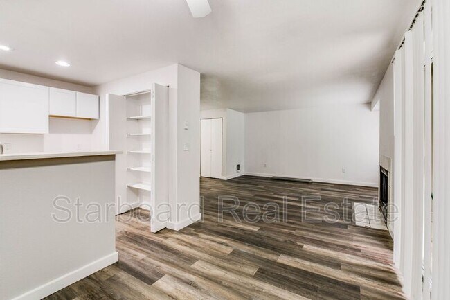 Building Photo - 3985 Starboard Ln SE