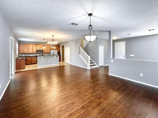Building Photo - 1111 Canyon Oaks Dr