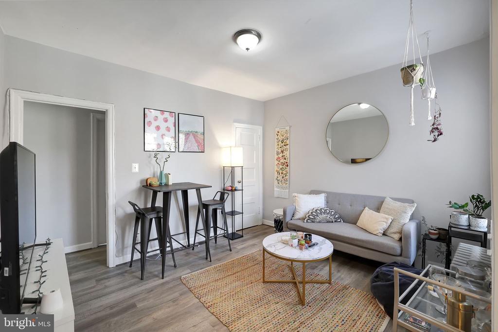 Foto principal - 1426 12th St NW