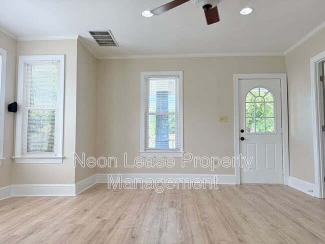 Building Photo - 100 Governors Ave