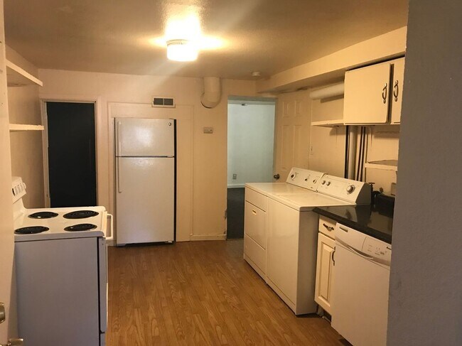 Foto del edificio - 630 E Boulder St