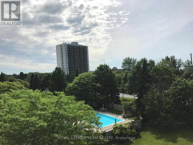 Photo du bâtiment - 1025 Grenon Ave