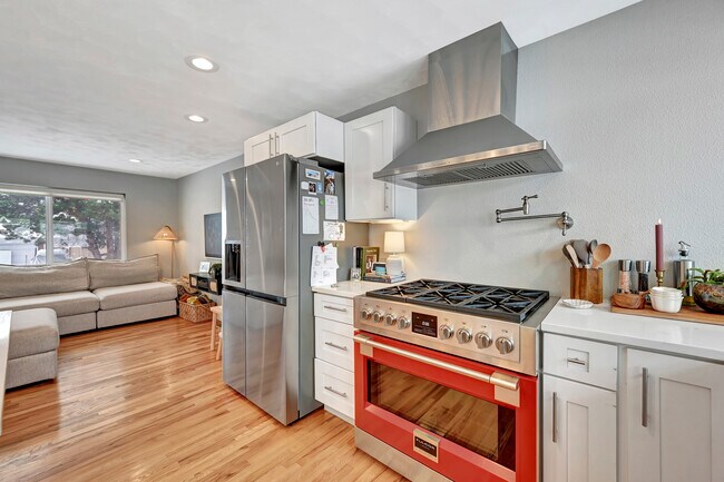 Foto del edificio - 6526 S Elizabeth Way