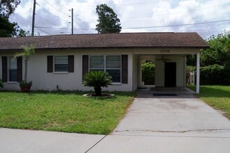 Building Photo - 15738 Villa Dr