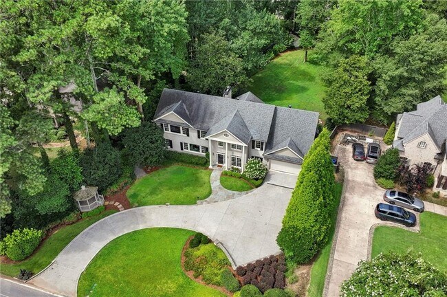 Foto del edificio - 4174 Powers Ferry Rd NW