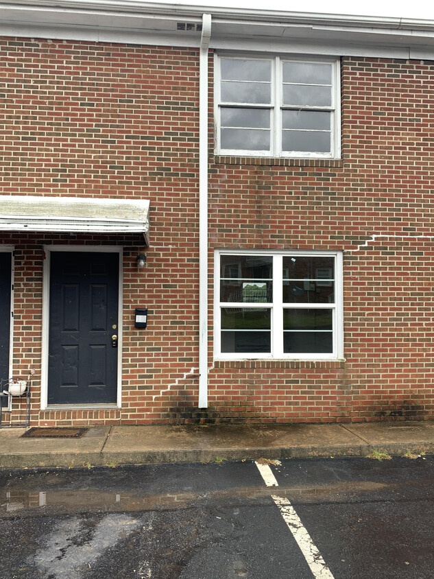Primary Photo - 55 Monroe St