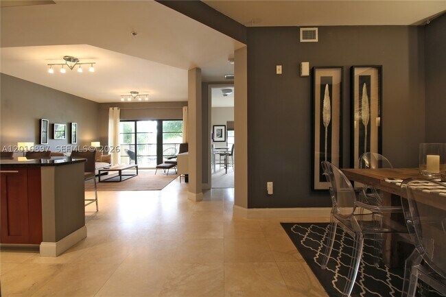 Foto del edificio - 2501 N Ocean Blvd