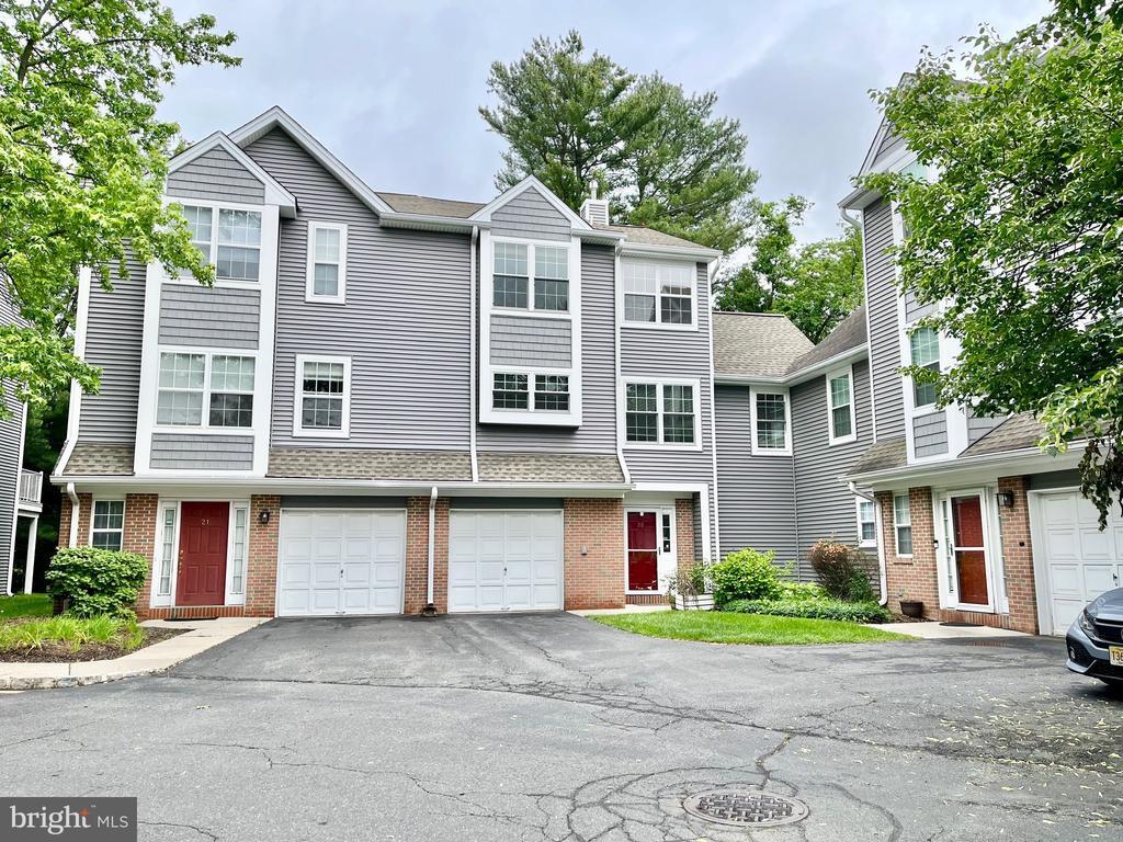 Foto principal - 22 Halstead Pl