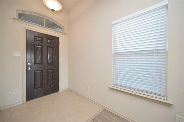 Building Photo - 5933 Comanche Peak Dr
