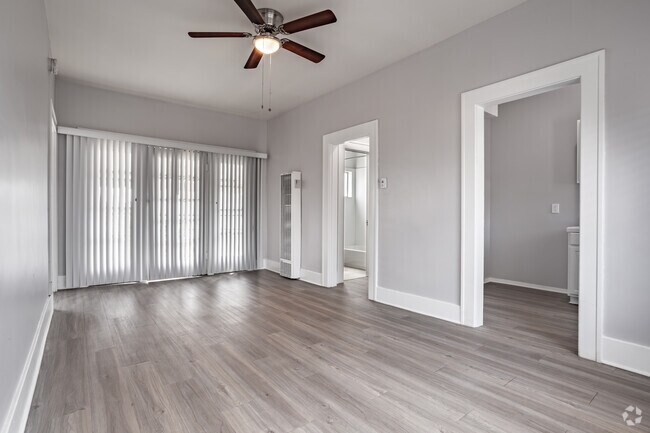 0BR, 1BA - 400 SF #206 - 5171 Marathon St.