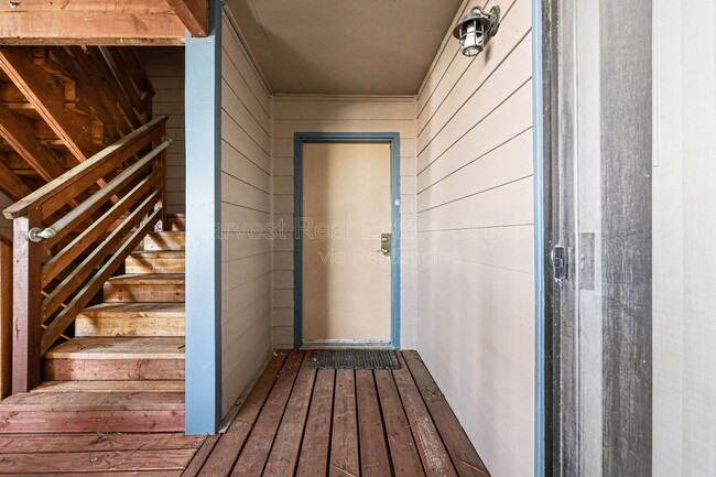 Building Photo - 815 E 28th St