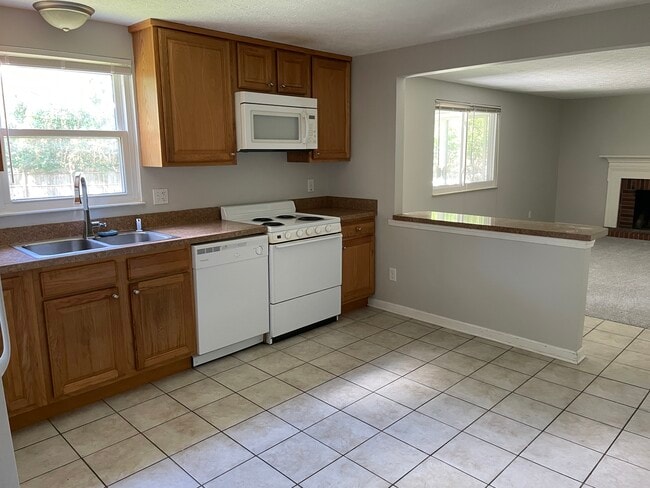 Building Photo - 4146 Marathon Ct