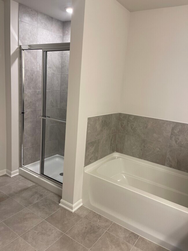 Upgraded Master Bath - 49641 Cherry Hill Rd