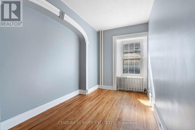 Building Photo - 29 Buell St