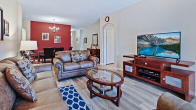 Building Photo - 8159 Fan Palm Way