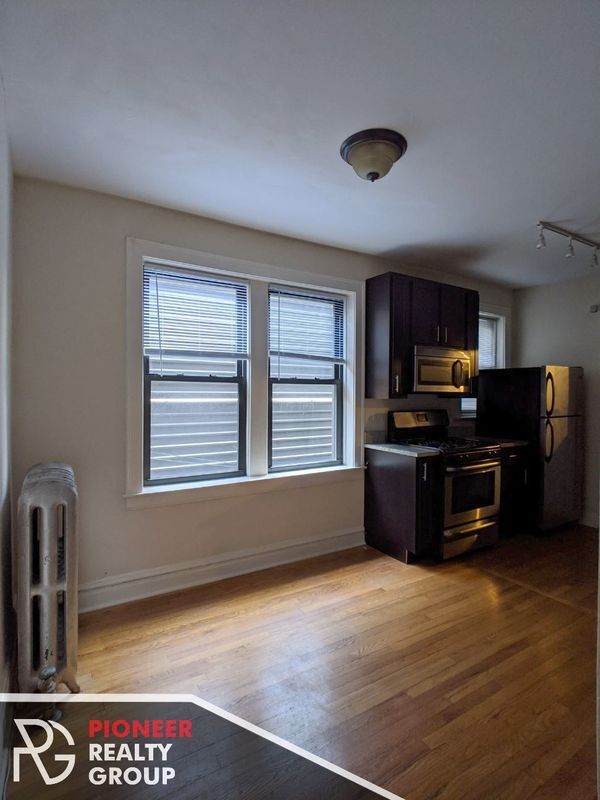 Building Photo - 4715 N Leavitt St