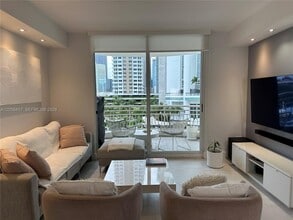 Building Photo - 888 Brickell Key Dr