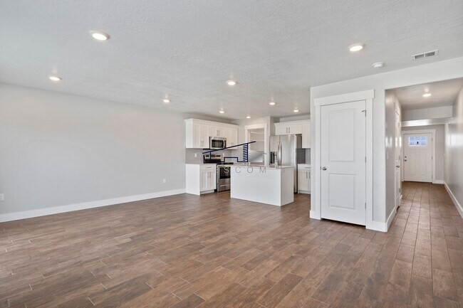 Foto del edificio - 6471 S Aspen Ln