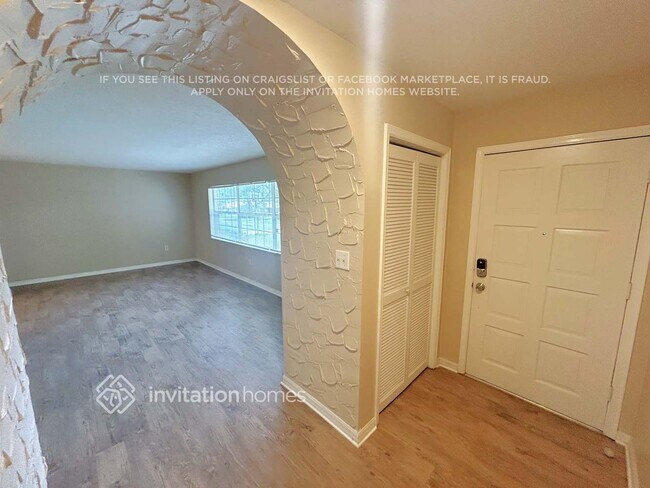 Foto del edificio - 4407 Orangewood Loop E