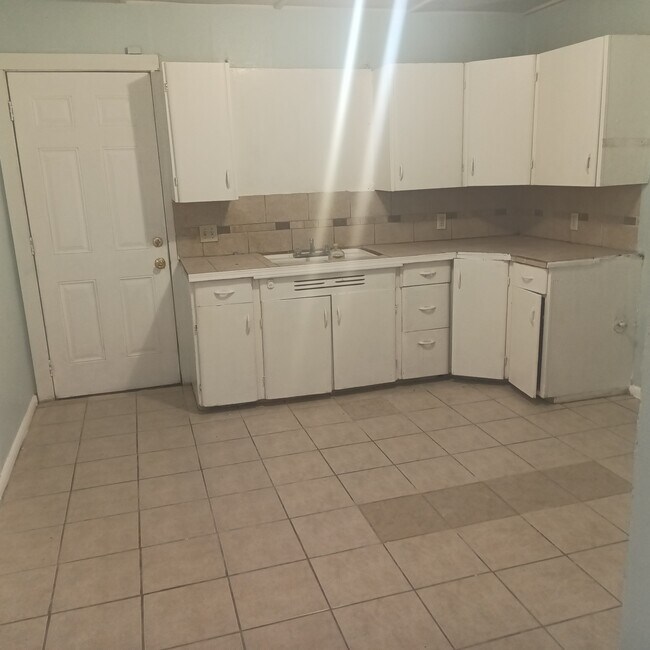 Foto del edificio - 2315 E Crockett St