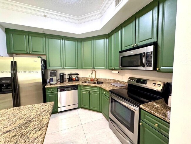 Foto del edificio - 3001 NE 185th St