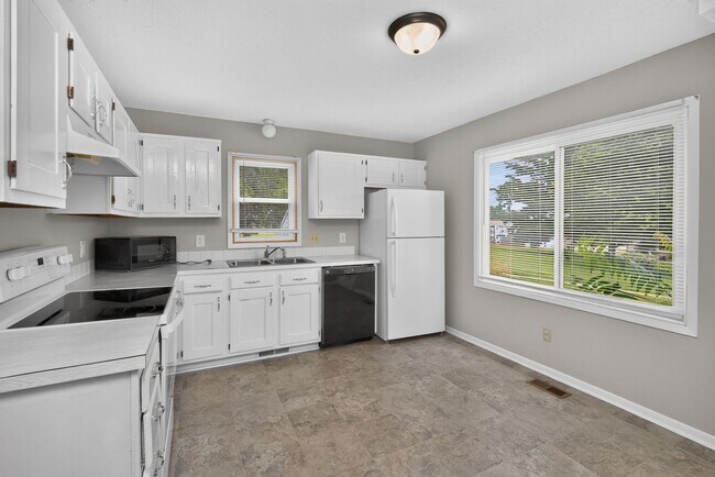 Foto del edificio - 3439 SE 20th St