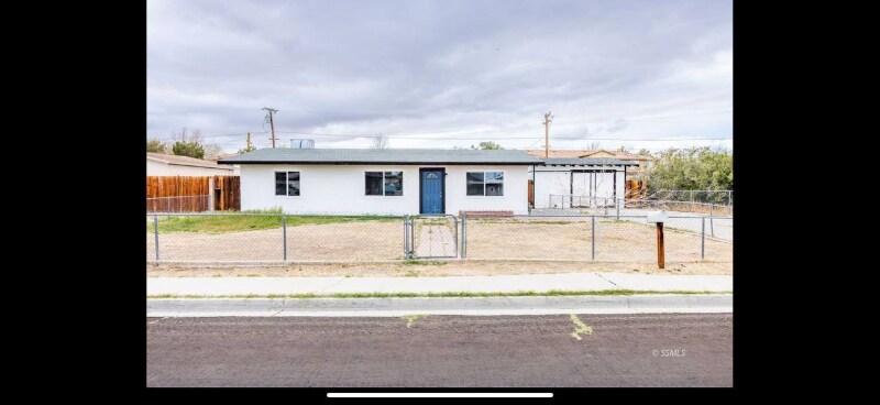 Primary Photo - 341 S Gordon St