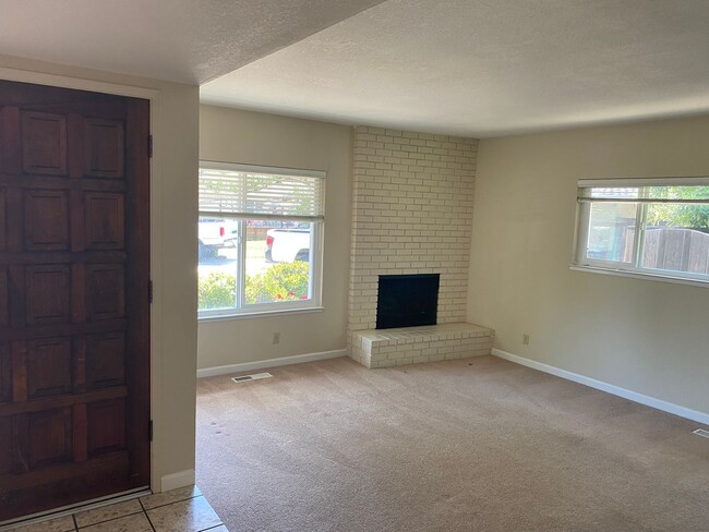 Foto del edificio - Quiet Sunnyvale Home