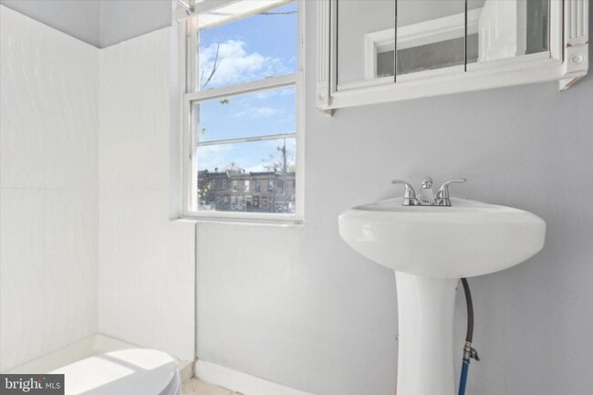 Foto del edificio - Welcome to this updated 2-bedroom, 1-bathr...