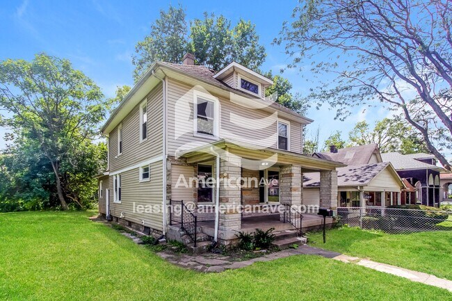 Foto del edificio - 1055 W 33rd St