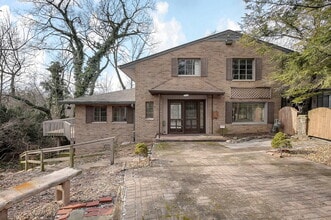 Building Photo - 2737-2737 Charing Rd