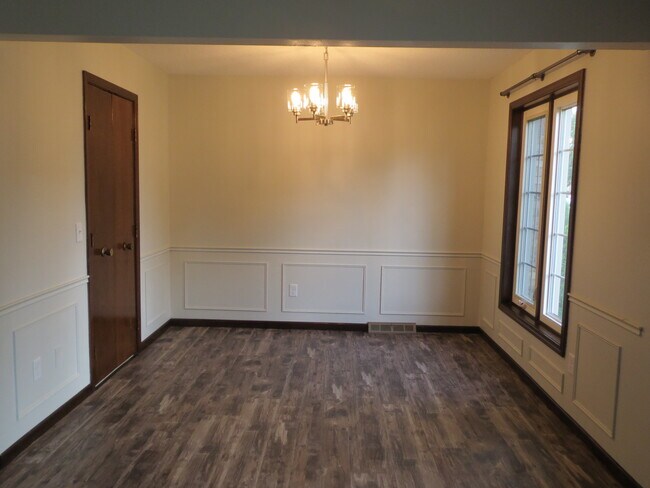 Foto del edificio - 5617 Ryewyck Dr