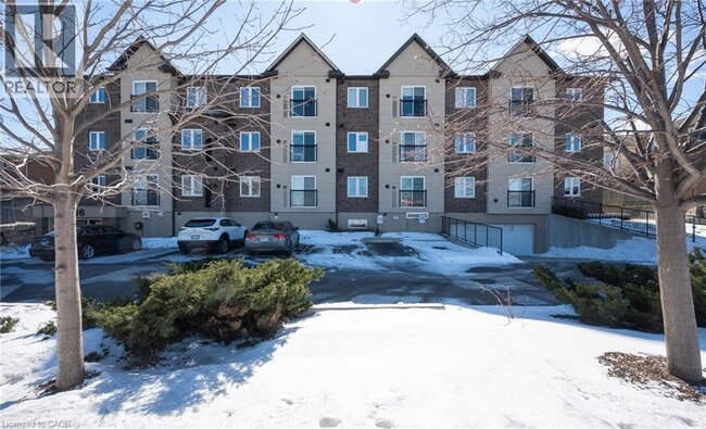 Building Photo - 886 Golf Links Rd
