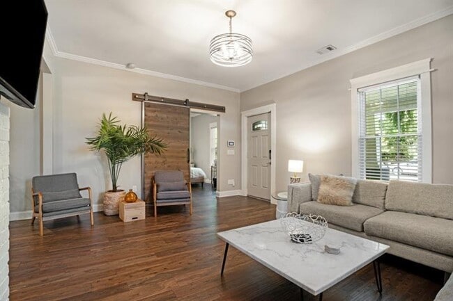 Foto del edificio - 1272 Oakland Terrace SW