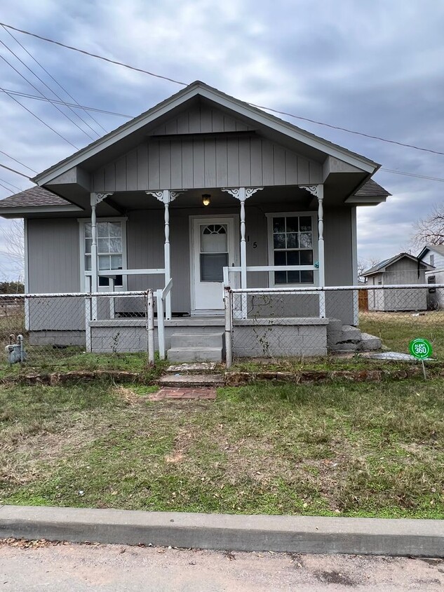 Primary Photo - 2 bedroom house in Jenks