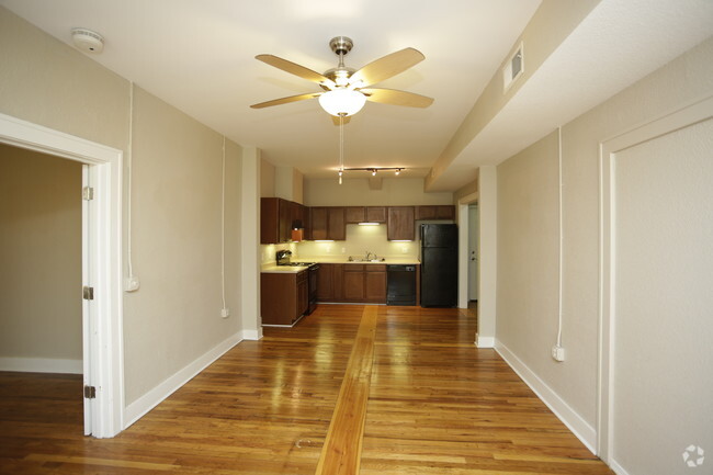 1BR, 1BA - 624 SF - Market Street Lofts